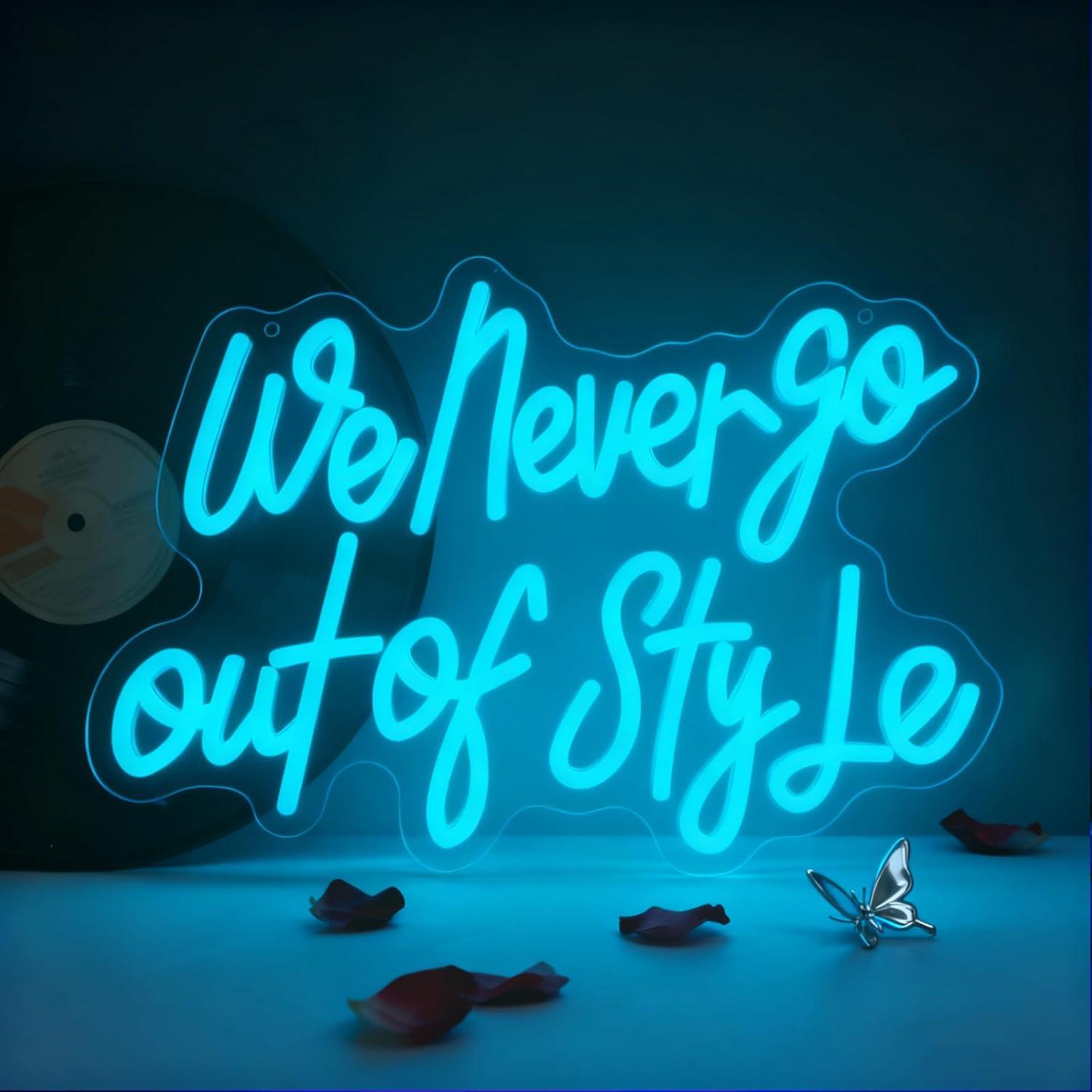Lighting Decoration In Bedroom - Insegna al Neon 'We Never Go